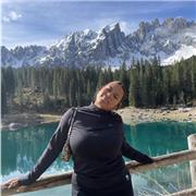 Estudiante de bachillerato dispuesta a compartir sus conocimientos.